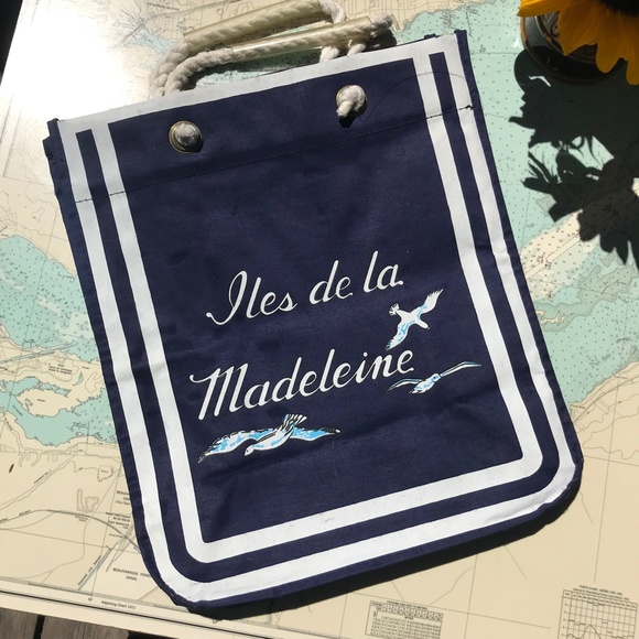 Retro Iles de la Madeleine Tote Bag / Beach Bag - Picture 2 of 4
